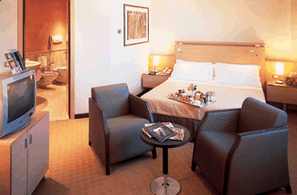 fil franck tours -											4 stars hotels in Bologna										- Jolly Hotel Bologna Villanova
