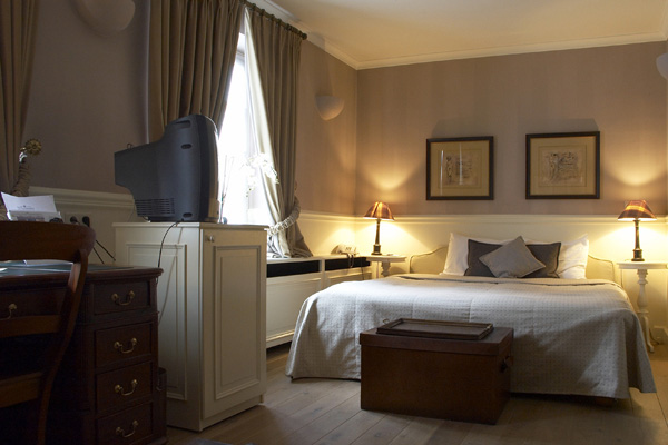 fil franck tours - 4 hotels in Bruges - De Tuilerieen Hotel