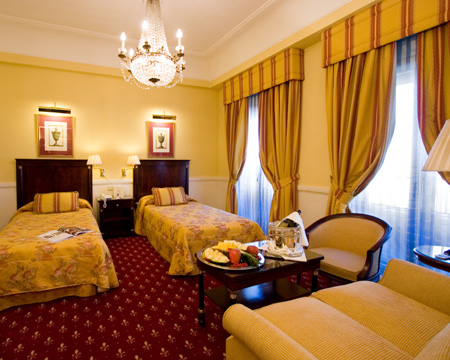 fil franck tours - 4 hotels in Madrid - Emperador Hotel