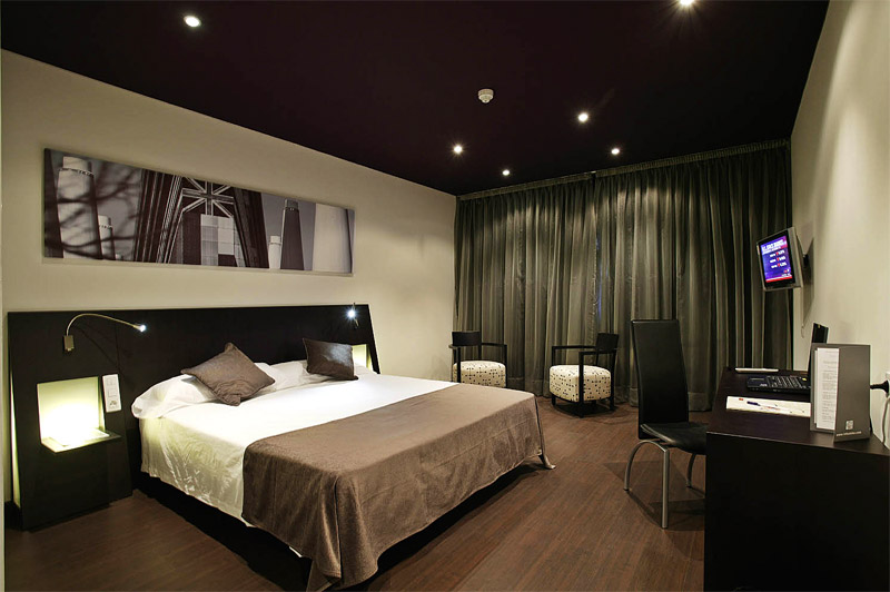 fil franck tours - 4 hotels in Madrid - High Tech Nueva Castallana Hotel