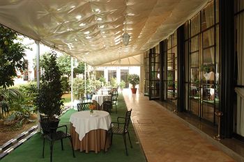 fil franck tours -											4 stars hotels in Seville										- Husa Los Seises