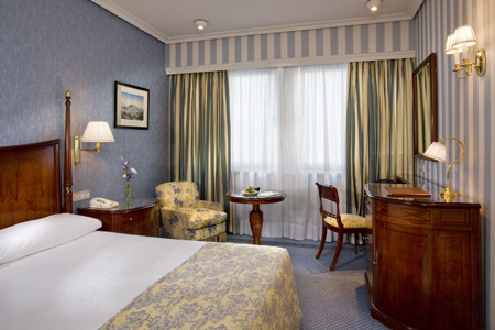 fil franck tours - 5 hotels in Madrid - Melia Castilla Hotel