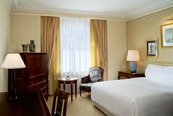 fil franck tours - 5 hotels in Madrid - Westin Palace Hotel
