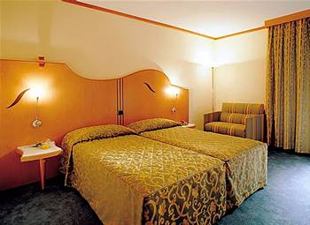 Fil Franck Tours - Hotels in Geneva